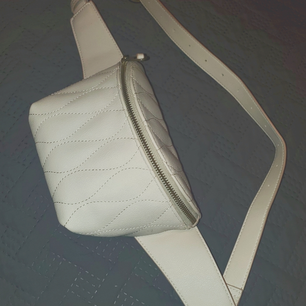 Universal Thread Belt Bag